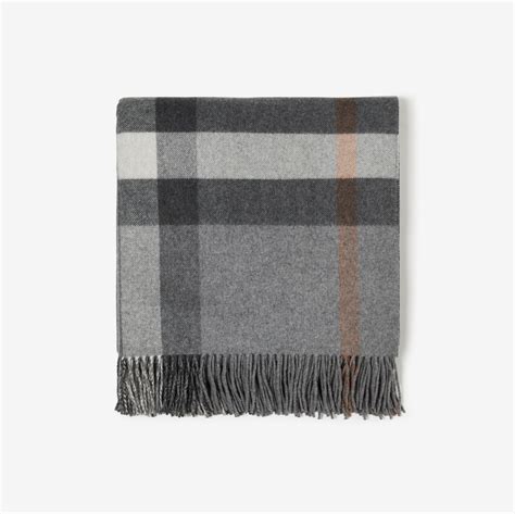 burberry blanket price.